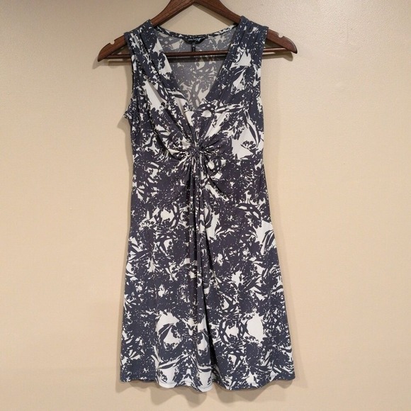 Daisy Fuentes Dresses & Skirts - Daisy Fuentes Sleeveless Dark Floral Mini Dress Sz Petite S Y2KResort Whimsigoth